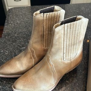 Free People New Frontier Chelsea Boot Distressed Tan Size 39 USA 8.5
